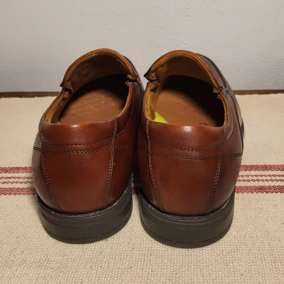 Florsheim 12137-221 Midtown Moc Toe Leather Slip-On Men's 9.5 Cognac NEW